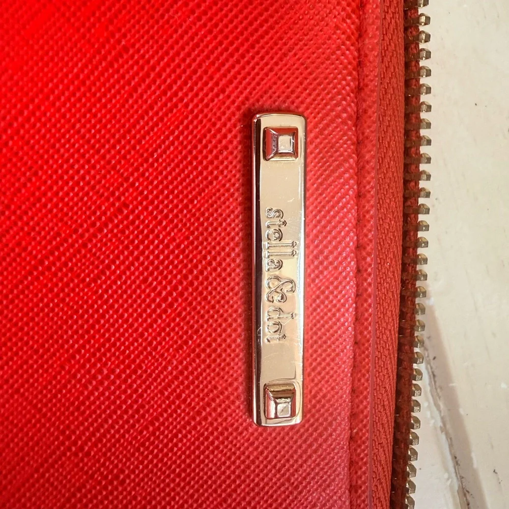 Stella & Dot Vibrant Red Wallet